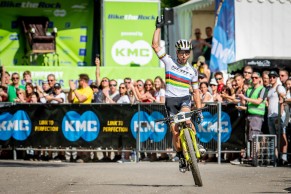 Nino Schurter gana y luce el nuevo SRAM eTap en su Scott Scale 900 World Cup