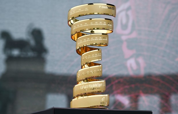What are the financial prizes in the Giro d'Italia 2023?