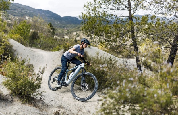 Canyon presenta novedades en su gama E-MTB