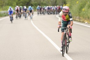 Andreas Leknessund new maglia rosa of the Giro d'Italia 2023