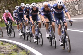 Andreas Leknessund new maglia rosa of the Giro d'Italia 2023