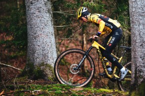 New ZFS-5, Cervélo introduces its first full-suspension mountain bike