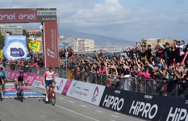 Mads Pedersen wins stage 6 of the Giro d'Italia