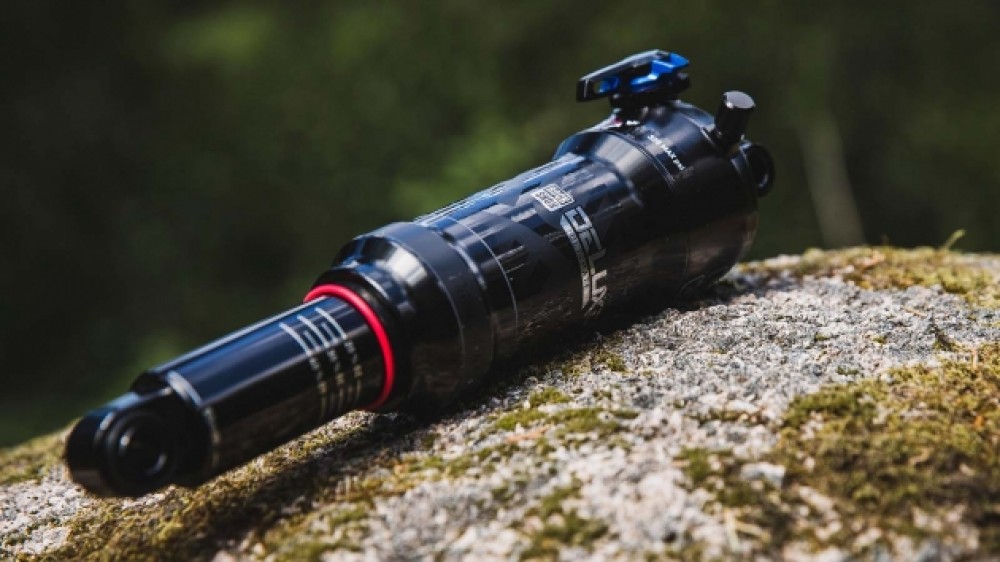 RockShox MacBook Pro Uhr – Leichtes 32 Mm Chassis Mit Charger Race Day 2 Dämpfer & DebonAir Luftfeder Für XC-Rennsport