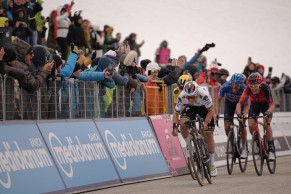 Davide Bais gives victory to Eolo-Kometa in the 7th stage of the Giro d'Italia