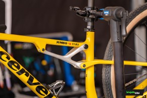 Milan Vader takes advantage of a UCI legal loophole and converts his Cervélo to a hardtail for the Short Track of Nove Mesto
