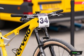 Milan Vader takes advantage of a UCI legal loophole and converts his Cervélo to a hardtail for the Short Track of Nove Mesto