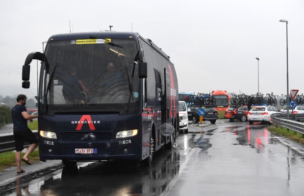 A la UCI no le gusta el helicóptero de Evenepoel y promete medidas