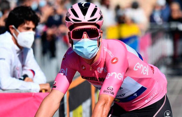 La mascarilla vuelve a ser obligatoria en el Giro de Italia