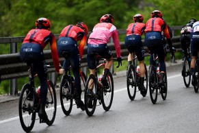 Another favorite says goodbye. Tao Geoghegan crashes on stage 11 of the Giro