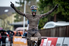 Lars Forster gana la Proffix Swiss Cup de Buchs, Nino Schurter queda 9º