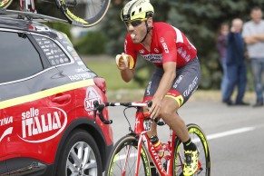 Cuántas calorías gasta un ciclista en una etapa del Giro