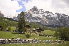 Los favoritos firman tablas en Tres Cimas de Lavaredo y se citan para la crono de mañana