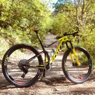 ¿Qué plato está probando Nino Schurter en su Spark?
