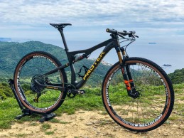 Al detalle la Protek 29 FSTeam con la que Vlad Dascalu ganó la Copa del Mundo del Nove Mesto