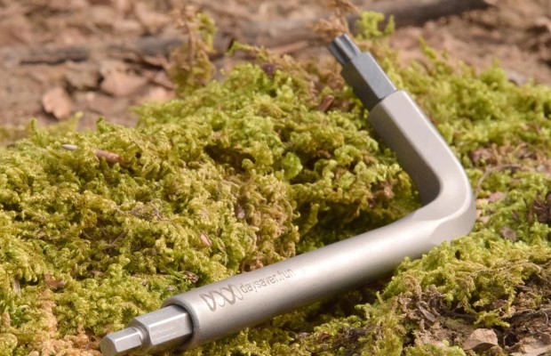 Now only 33 g, Daysaver improves its elegant multi-tool