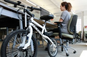 aumentan-horas-sentado-contrarestar-efecto-silla