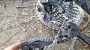 Mécanique d'urgence pour rentrer à la maison si votre changement se casse