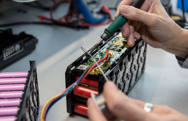 Reparar o reemplazar baterías ¿qué se impondrá en la UE?