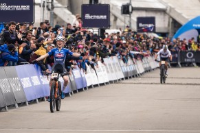 Fenix-Deceuninck secures young star Puck Pieterse with the longest contract signed in the women's WorldTour