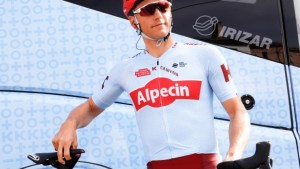 marcel-kittel-rompe-com-katusha-alpecin