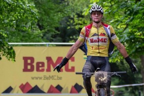 Van der Poel gana todas las etapas de la BeMC