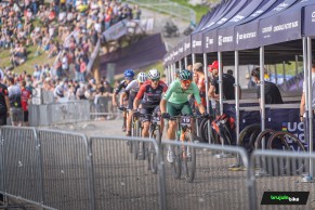 Schwarzbauer gives a lesson of intelligence and legs to win the Lenzerheide XCC