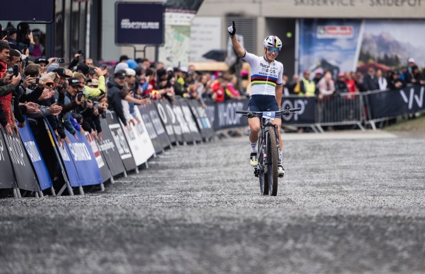 Ferrand-Prevot ataca al final y se lleva la victoria en el XCC de Leogang
