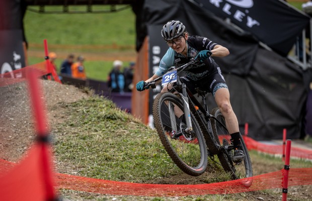 La Berria Bravo 2024 sorprende con su sistema de suspensión Softex Carbon Flex Control