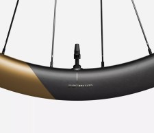 Oquo arrive sur la route avec une gamme complète en carbone et en aluminium