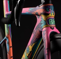 Espectacular BH Aerolight x Raisa Alava