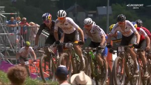 Dascalu waits for his moment and wins the European Championship after launching an attack on the last lap