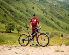 Hablamos con Valero sobre la nueva Lynx Race: "Me gusta mucho el paso por curva y lo reactiva que es en zonas de pedaleo"