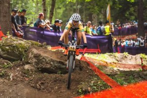 A Bec Henderson le funciona el cambio y vuelve al podio en Val di Sole