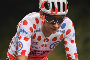 Mathieu van der Poel lanza a Jasper Philipsen a la victoria en la 3ª etapa del Tour