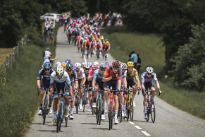 Jonas Vingegaard dinamita el Tour de Francia. Jai Hindley se postula como aspirante