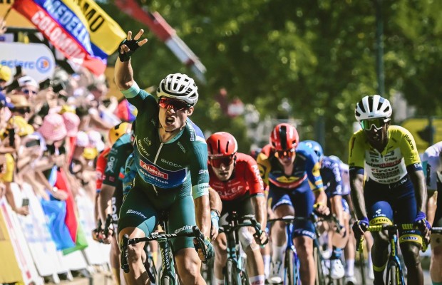 Tres victorias de tres sprints disputados para Jasper Philipsen en el Tour de Francia