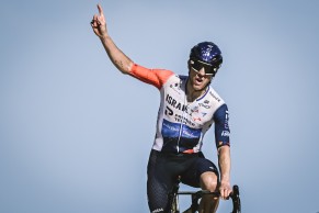 Tadej Pogacar reduces Vingegaard's lead on the Puy de Dôme