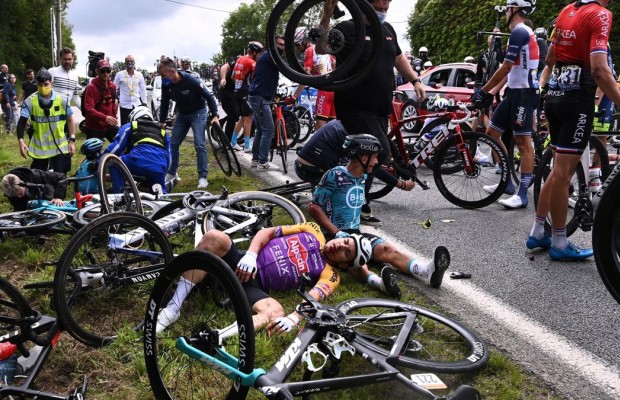 From airbags to speed reductions, these are the safety measures the Tour is studying to implement