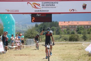 David Valero y Lucía Gomez ganan el Campeonato de España de Short Track 2023