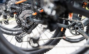 sram-eagle-vs-shimano-xtr