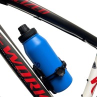 Este portabidón ajustable admite cualquier tamaño de botella