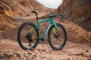 Nueva MMR X-Tour para Fernando Alonso a juego con su Aston Martin