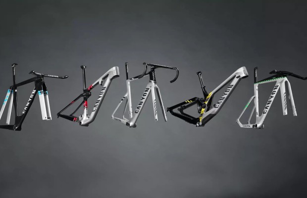 Loana Lecomte's and Mathieu van der Poel's Canyon bikes wear classic Scottish tartan for the Glasgow World Championships