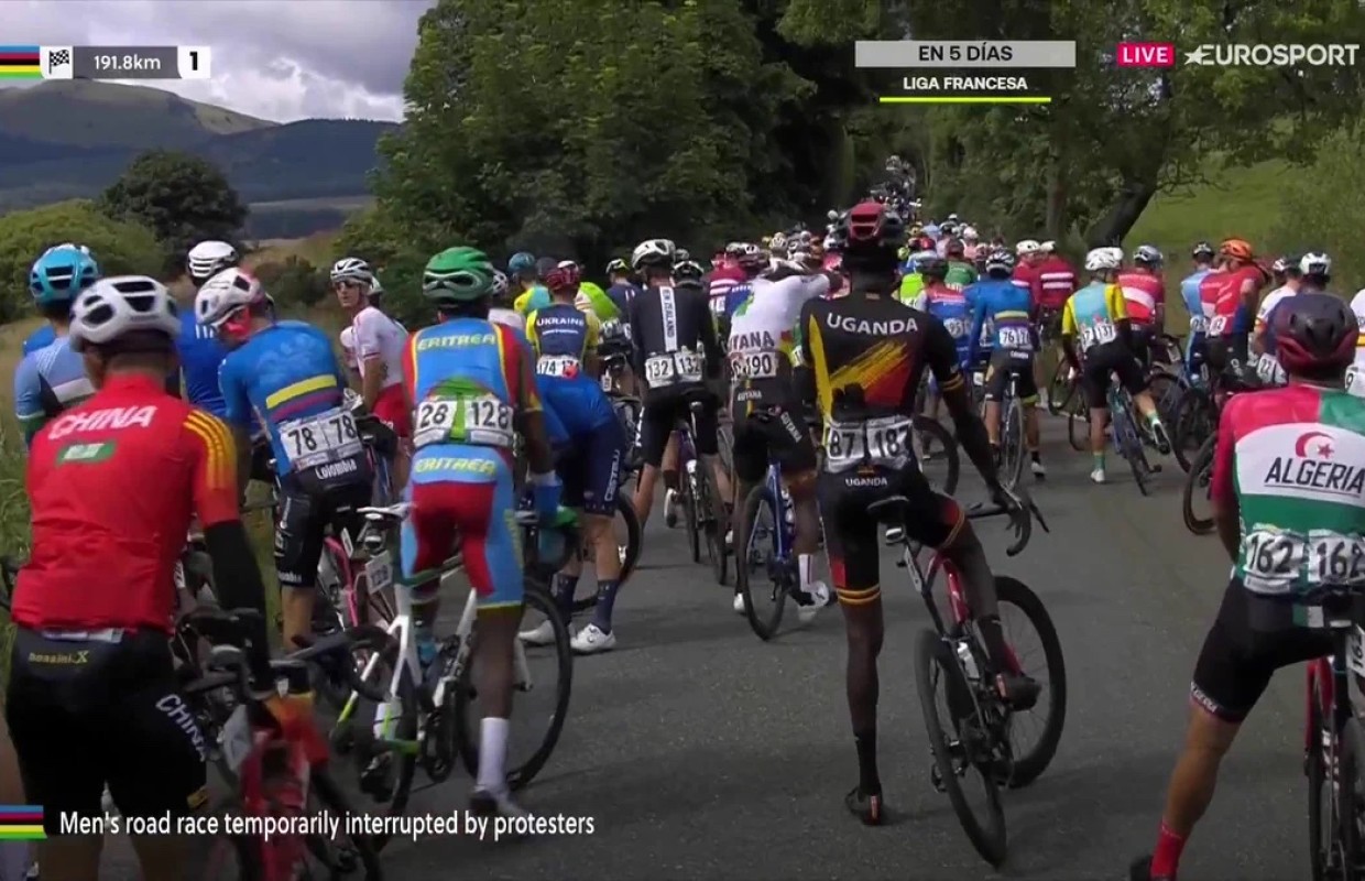 Road World Championship Come To A Complete Halt Because Of A Protest