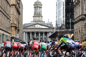 How much money is earned for being a UCI World Champion