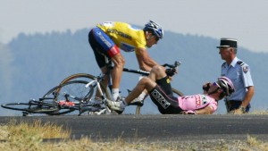 que-ocurre-cuando-hay-un-accidente-tour-de-francia