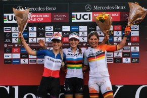 Nadie puede con Kate Courtney en el Short Track de la Copa del Mundo de Les Gets 2019