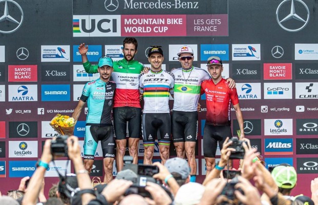 Nino Schurter vuelve a ganar en la Copa del Mundo de Les Gets 2019