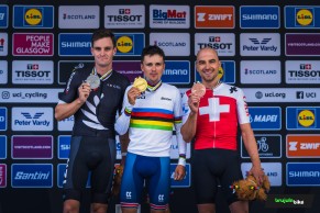 Tom Pidcock wins an exciting XCO 2023 World Championship